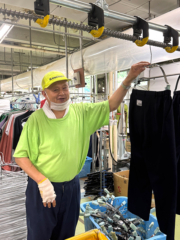 一般ホーム工場_ハンガー掛け