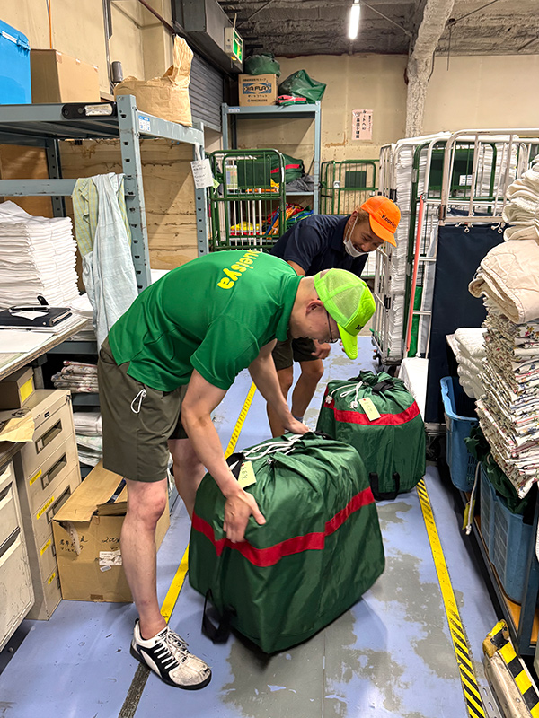 寝具工場_出荷作業